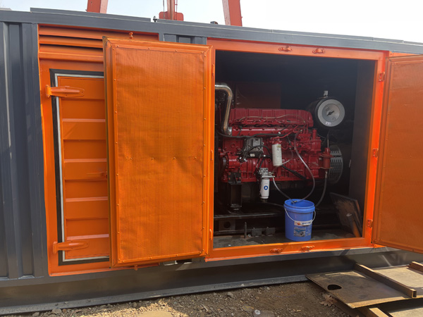 当涂哪些因素会影响 200KW 柴油发电机的燃油消耗率？