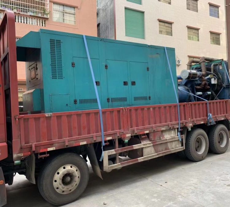 当涂如何在不同负载率下确保 400KW 柴油发电机组的正常运行？
